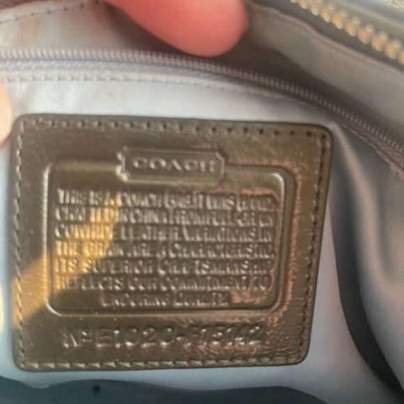 Coach Handbag - Picture 4 of 7